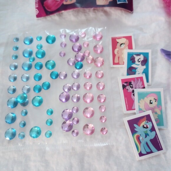 My Little Pony MLP Sunny Starscout Ribbon Hairstyles Figure + Accessories - Picture 6 of 7